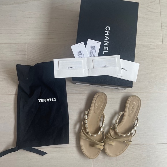 Chanel Suede & Pearl Beige Sandals Size 38 - Picture 1 of 7